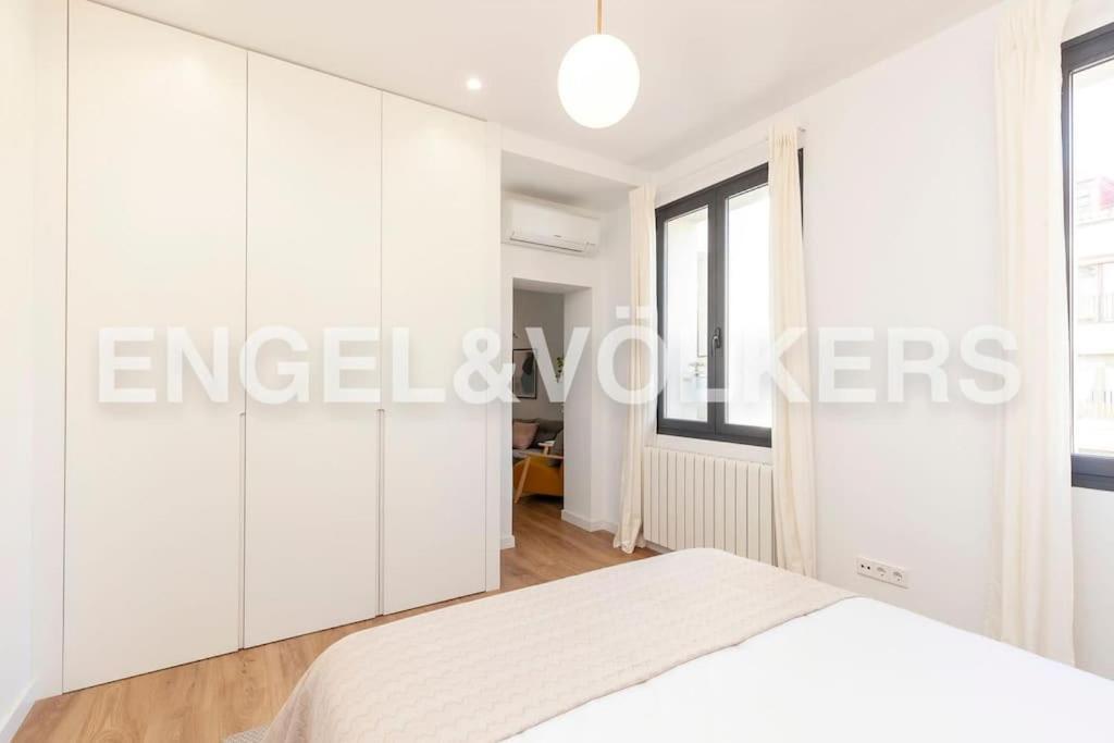 Moderno Apartamento En Pleno Centro Madrid Ngoại thất bức ảnh