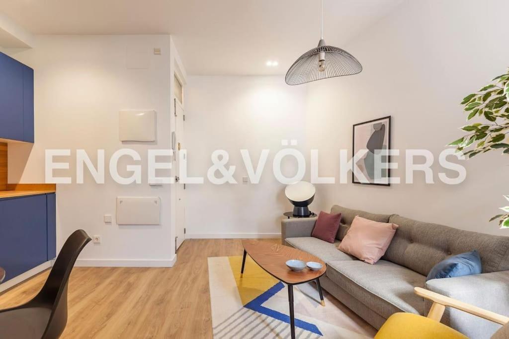 Moderno Apartamento En Pleno Centro Madrid Ngoại thất bức ảnh
