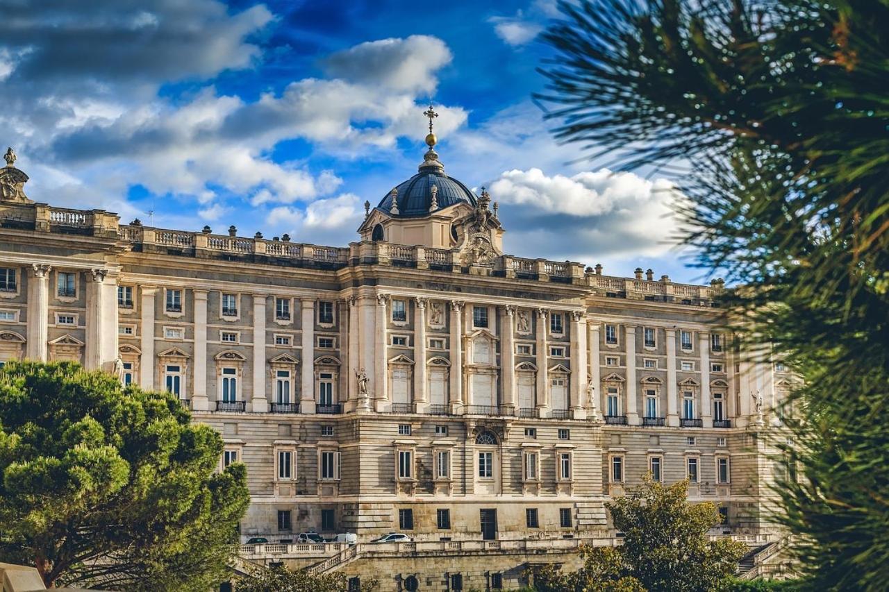 Moderno Apartamento En Pleno Centro Madrid Ngoại thất bức ảnh